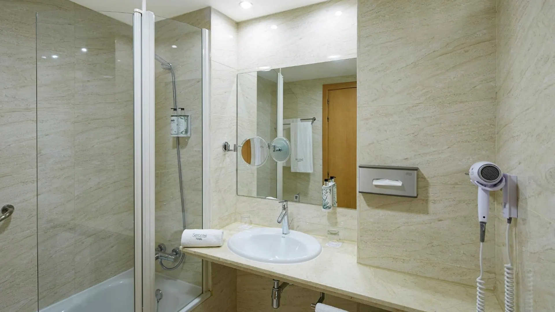 *** Hotel Sercotel Porta Barcelona Sant Just Desvern Spanien