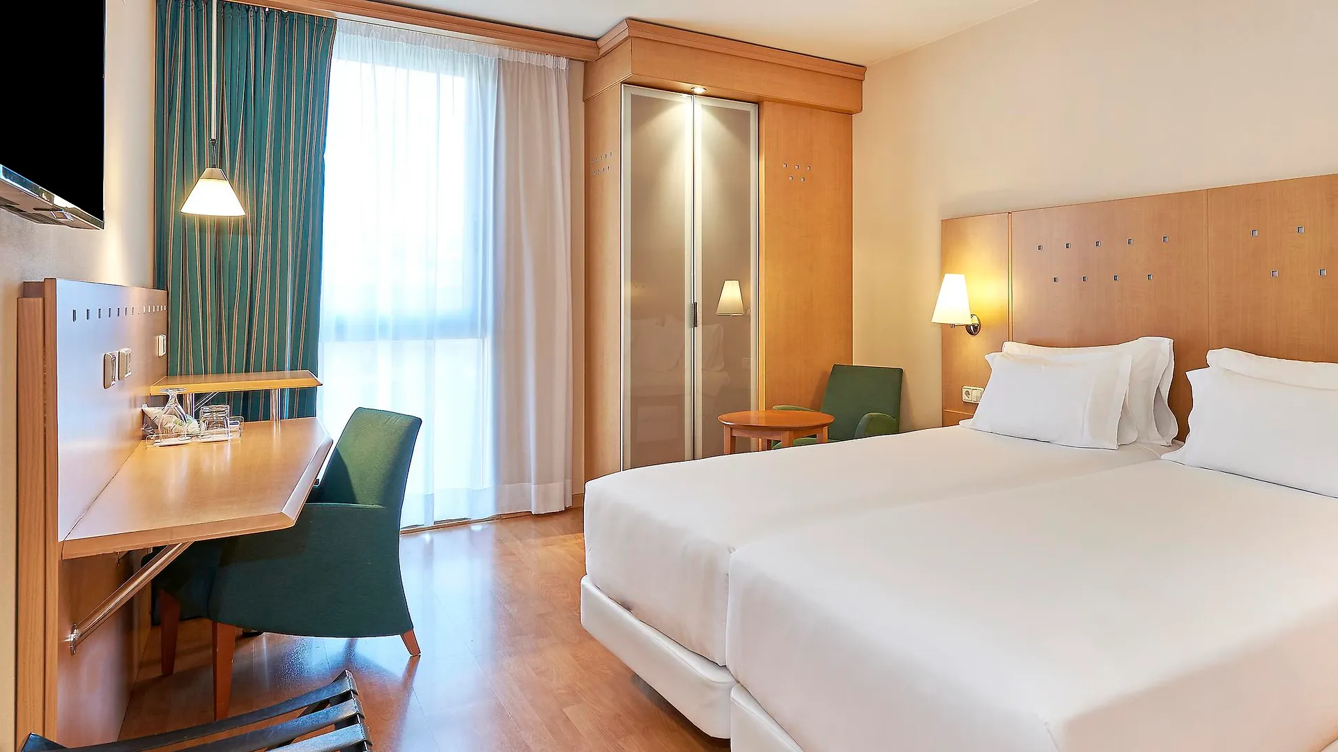 Sercotel Porta Barcelona سانت خوسنت دسفيرن إسبانيا